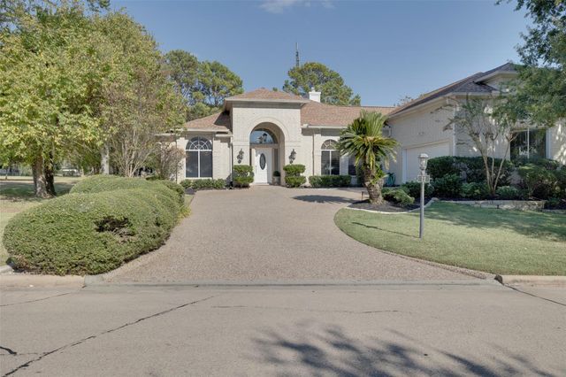 12 Monterrey Road E, Montgomery, TX 77356