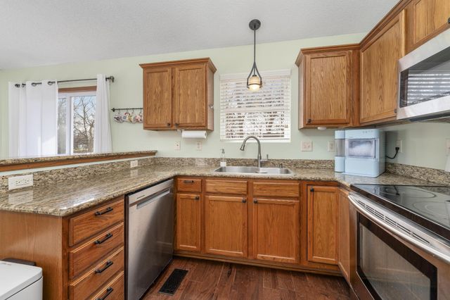 2905 E Lanners Cir, Wichita, KS 67219