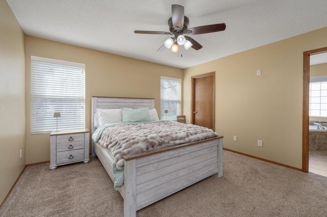 2905 E Lanners Cir, Wichita, KS 67219