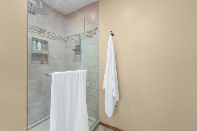 2905 E Lanners Cir, Wichita, KS 67219