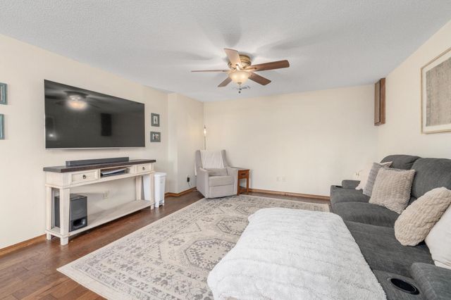 2905 E Lanners Cir, Wichita, KS 67219