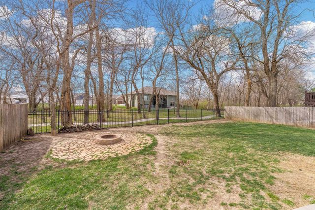 2905 E Lanners Cir, Wichita, KS 67219