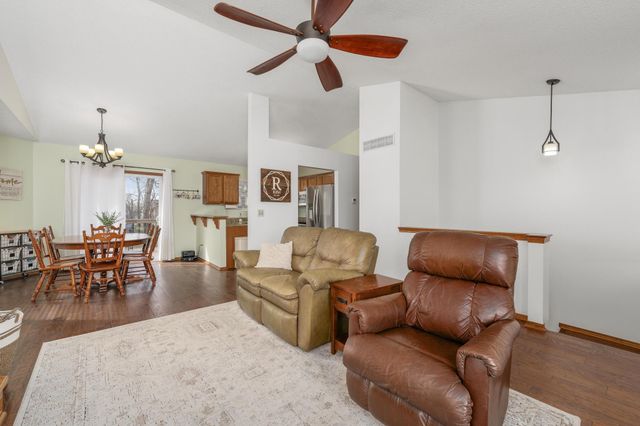 2905 E Lanners Cir, Wichita, KS 67219