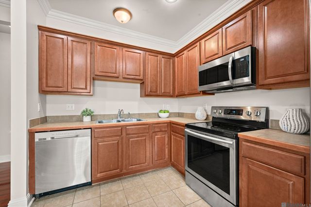 16232 Old Samuel Dr, Prairieville, LA 70769