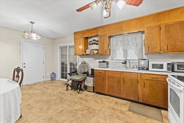 2428 Leann Circle, Chattanooga, TN 37406