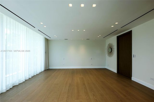 2520 Shelter Ave, Miami Beach, FL 33140