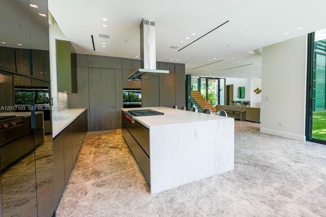 2520 Shelter Ave, Miami Beach, FL 33140