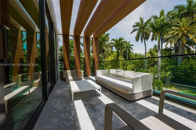 2520 Shelter Ave, Miami Beach, FL 33140