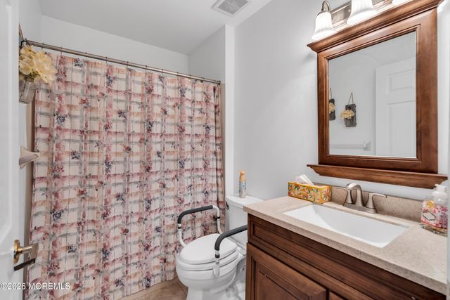 22 S Avon Drive, Jackson, NJ 08527