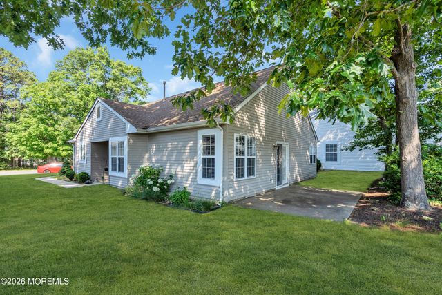 22 S Avon Drive, Jackson, NJ 08527