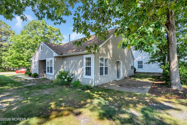 22 S Avon Drive, Jackson, NJ 08527