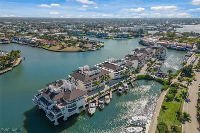 4400 Gulf Shore BLVD N 4-405, Naples, FL 34103