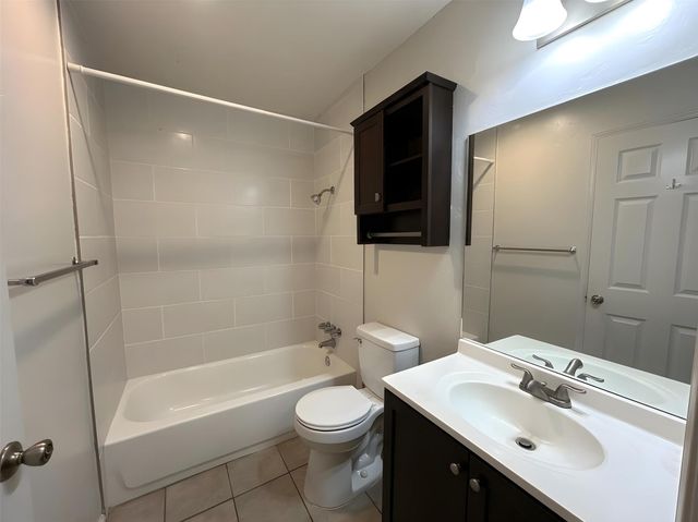 7600 Saint Amant PL A, Austin, TX 78749