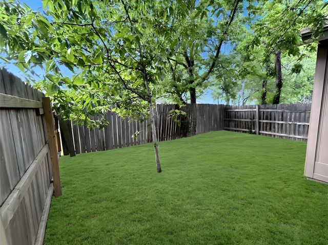 7600 Saint Amant PL A, Austin, TX 78749