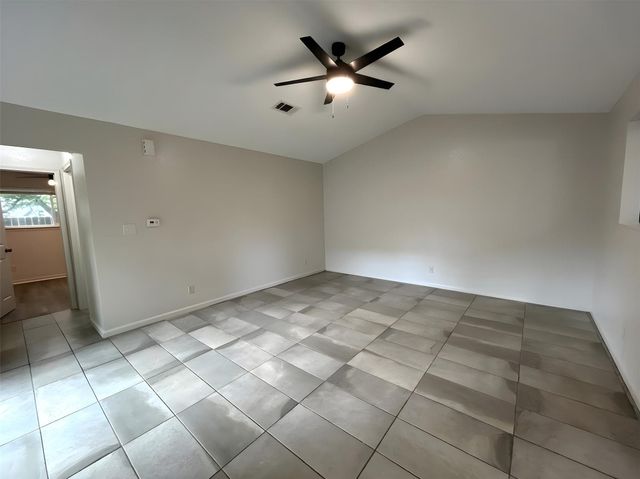 7600 Saint Amant PL A, Austin, TX 78749