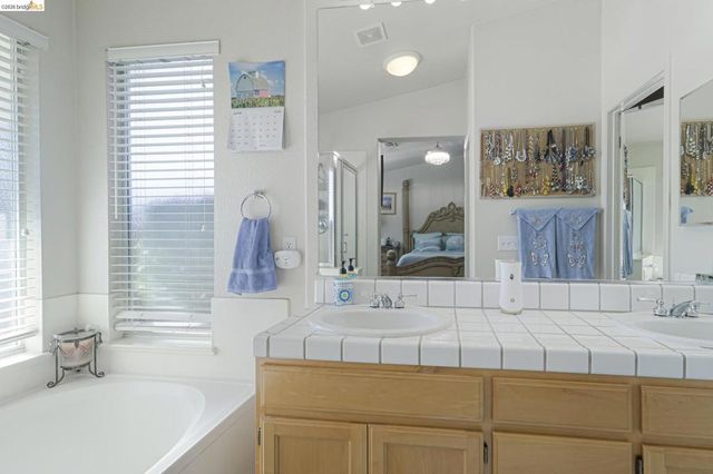 4657 Arabian Way, Antioch, CA 94531