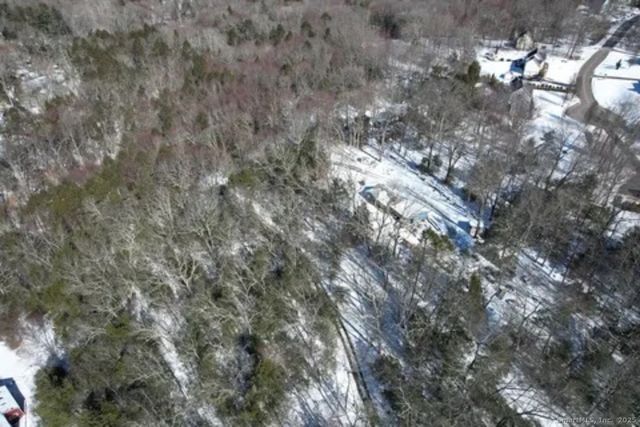 Hill East Road, Oxford, CT 06478