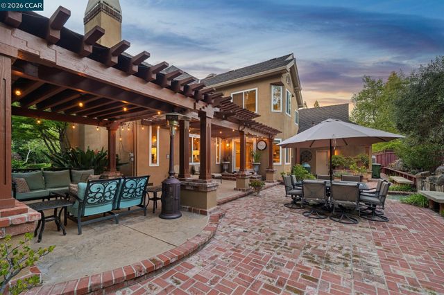 3271 Blackhawk Meadow Dr, Danville, CA 94506