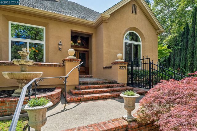 3271 Blackhawk Meadow Dr, Danville, CA 94506