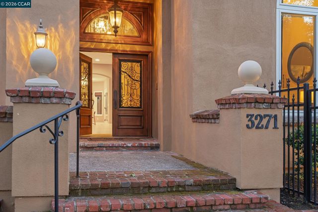 3271 Blackhawk Meadow Dr, Danville, CA 94506