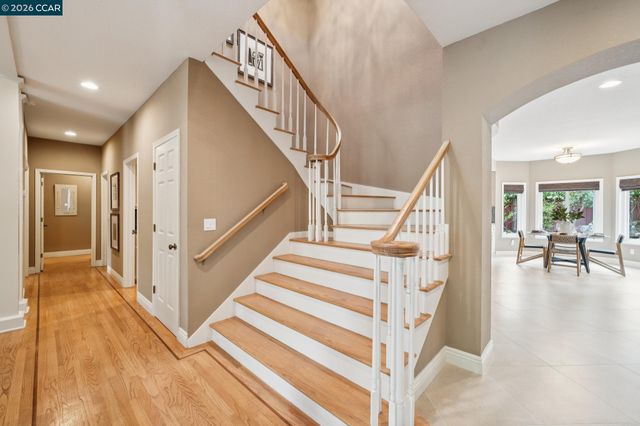 3271 Blackhawk Meadow Dr, Danville, CA 94506