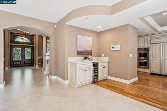 3271 Blackhawk Meadow Dr, Danville, CA 94506