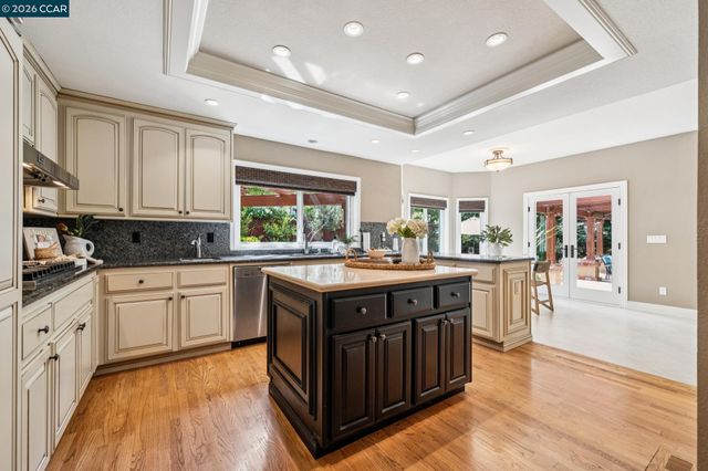 3271 Blackhawk Meadow Dr, Danville, CA 94506