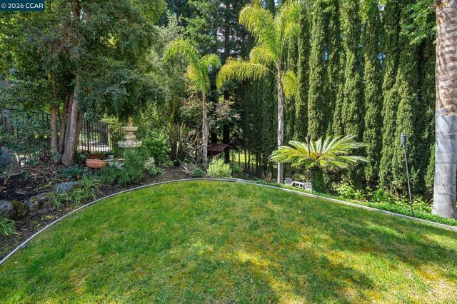 3271 Blackhawk Meadow Dr, Danville, CA 94506