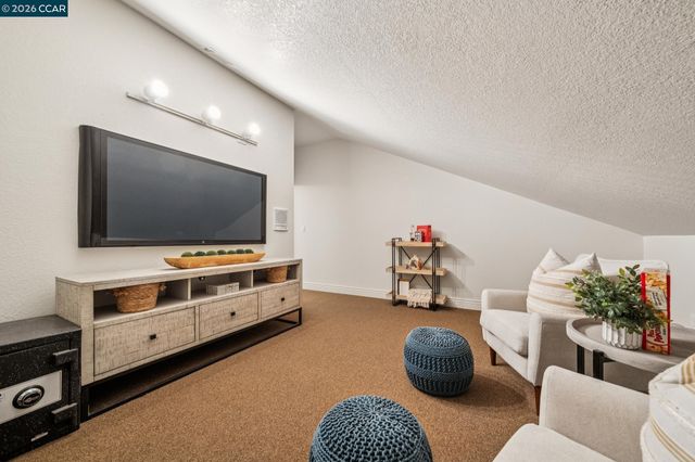 3271 Blackhawk Meadow Dr, Danville, CA 94506