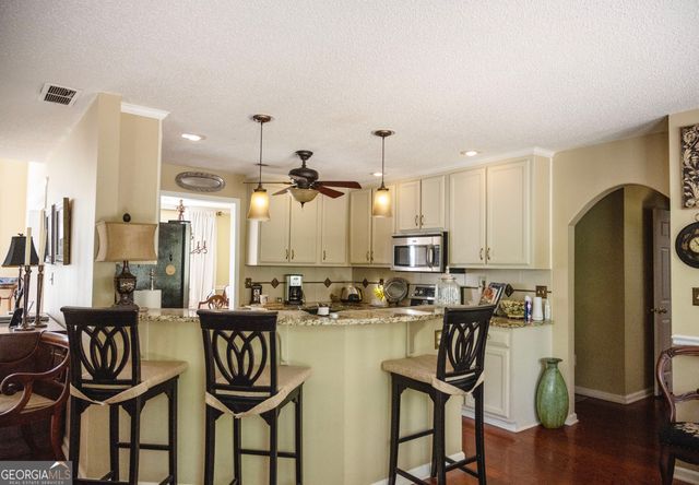 166 Oakwood Trail, Mcdonough, GA 30252