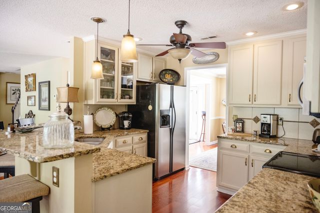 166 Oakwood Trail, Mcdonough, GA 30252