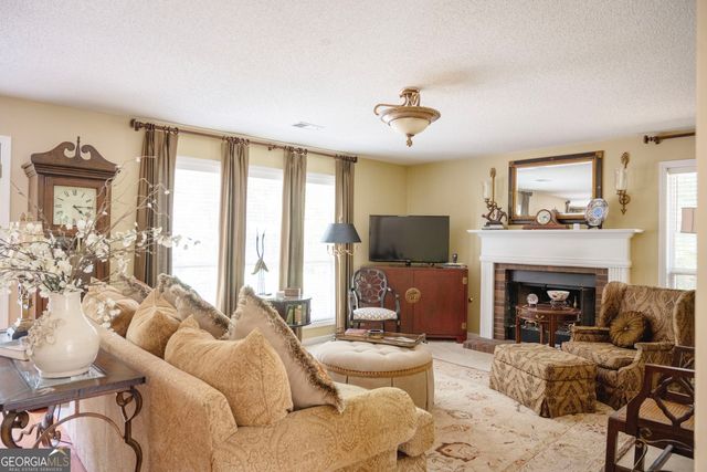 166 Oakwood Trail, Mcdonough, GA 30252