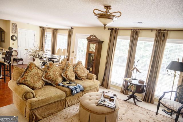 166 Oakwood Trail, Mcdonough, GA 30252