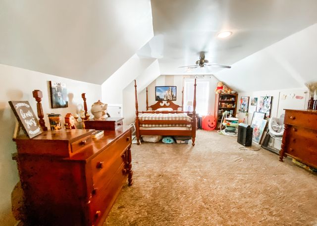 1006 Clearview Pt, Cottontown, TN 37048