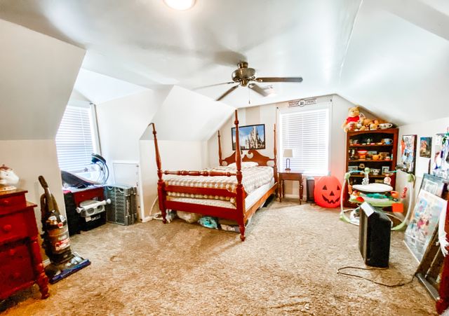 1006 Clearview Pt, Cottontown, TN 37048