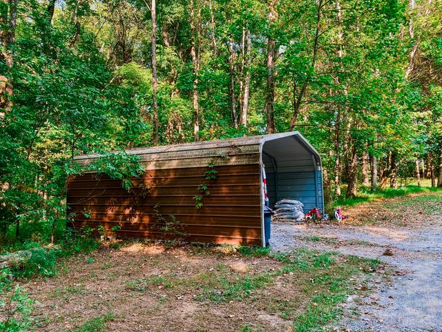 1006 Clearview Pt, Cottontown, TN 37048