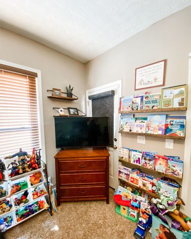 1006 Clearview Pt, Cottontown, TN 37048
