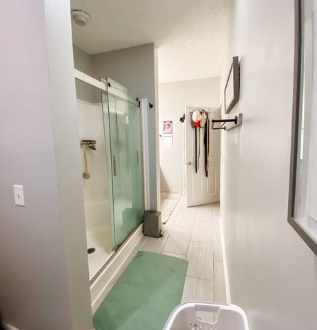 1006 Clearview Pt, Cottontown, TN 37048