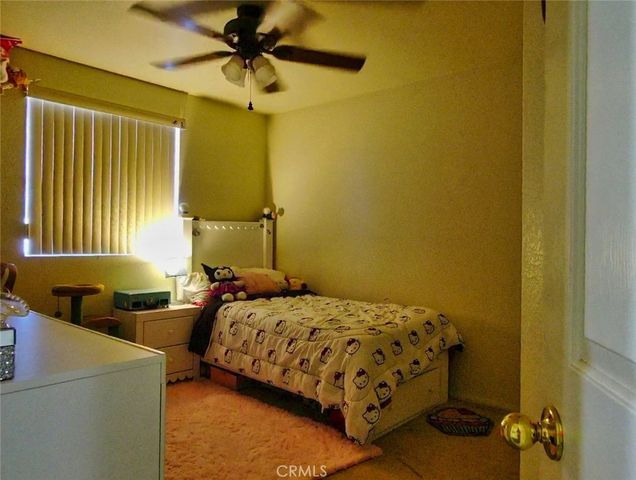 21172 Burgundy, Apple Valley, CA 92308