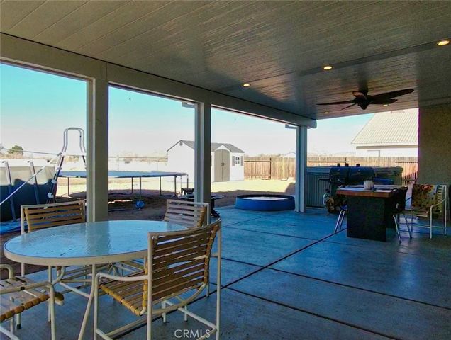 21172 Burgundy, Apple Valley, CA 92308