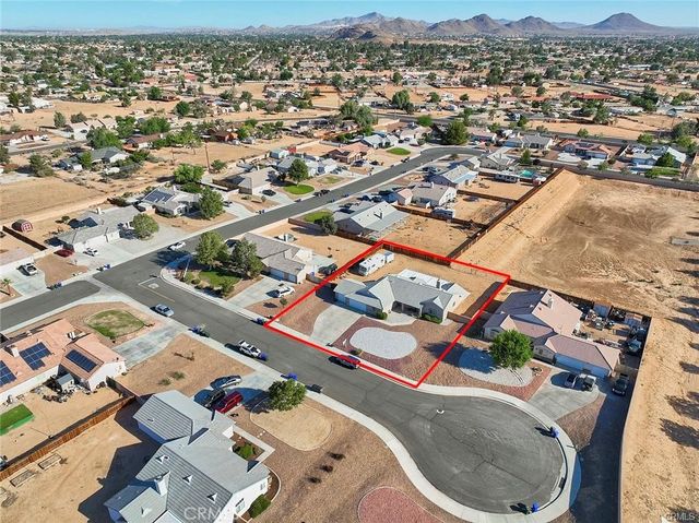 21172 Burgundy, Apple Valley, CA 92308