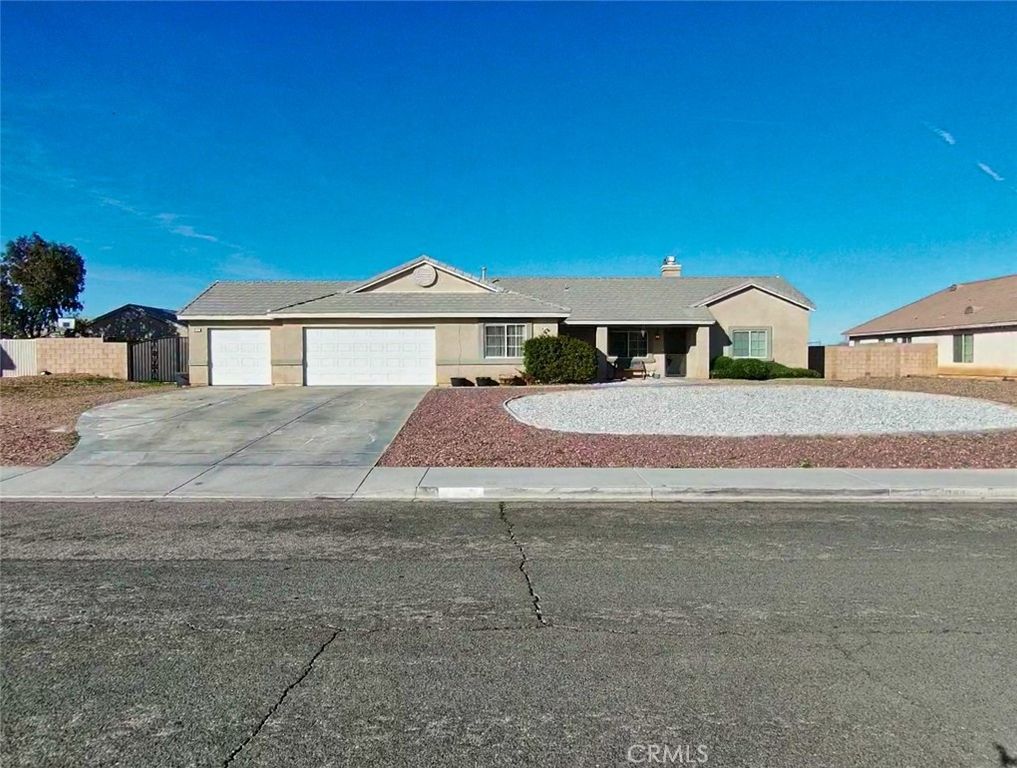 21172 Burgundy, Apple Valley, CA 92308