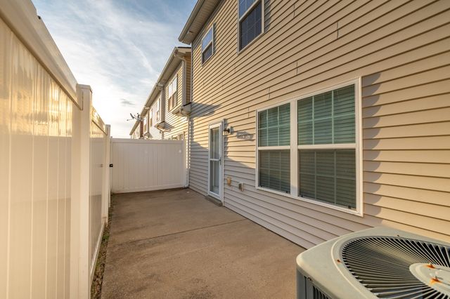 4316 Aurora Cir, Murfreesboro, TN 37127