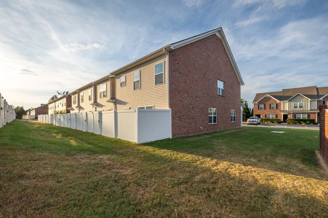 4316 Aurora Cir, Murfreesboro, TN 37127