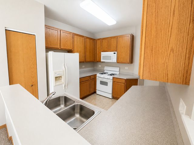 647 Jonathan Drive, Round Lake, IL 60073