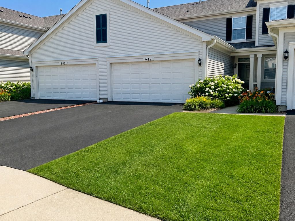 647 Jonathan Drive, Round Lake, IL 60073