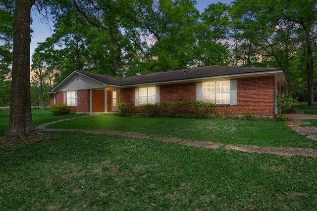 10267 Pineridge Drive, Conroe, TX 77303