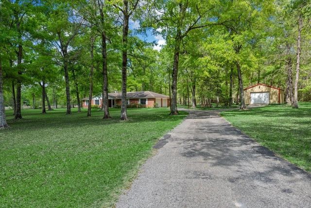 10267 Pineridge Drive, Conroe, TX 77303