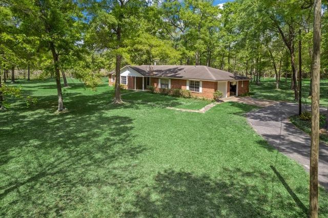 10267 Pineridge Drive, Conroe, TX 77303