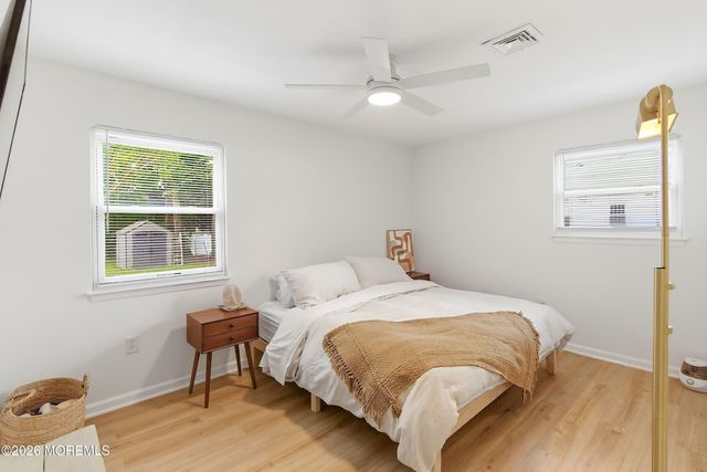 26 Ravenwood Boulevard, Barnegat, NJ 08005